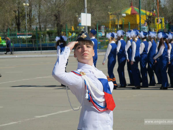 Среди почетных гостей смотра-конкурса юнармейских отрядов – Глава Энгельсского муниципального района Дмитрий Лобанов